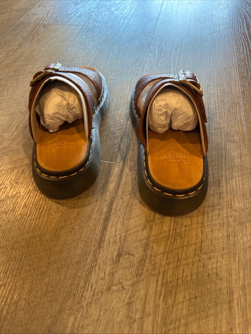Dr.Marten’s Unisex Josef Cashew Sandals Women’s size 7 - Men’s size 6 - Picture 3 of 8